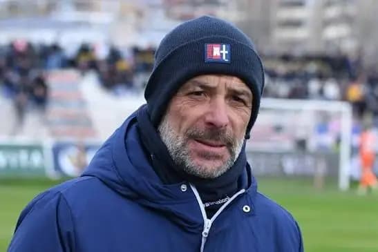 Copertina di Torres, Greco presenta la sfida con il Campobasso: «Niente calcoli sui playoff»