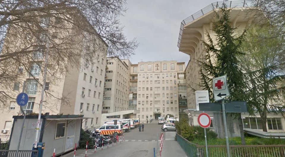 Copertina di Medicina interna a Sassari, 36 pazienti e organici ridotti: la denuncia della Cisl
