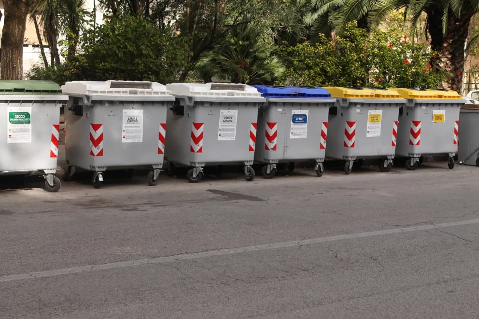 Copertina di Sassari, nuovo regolamento rifiuti: via libera in commissione