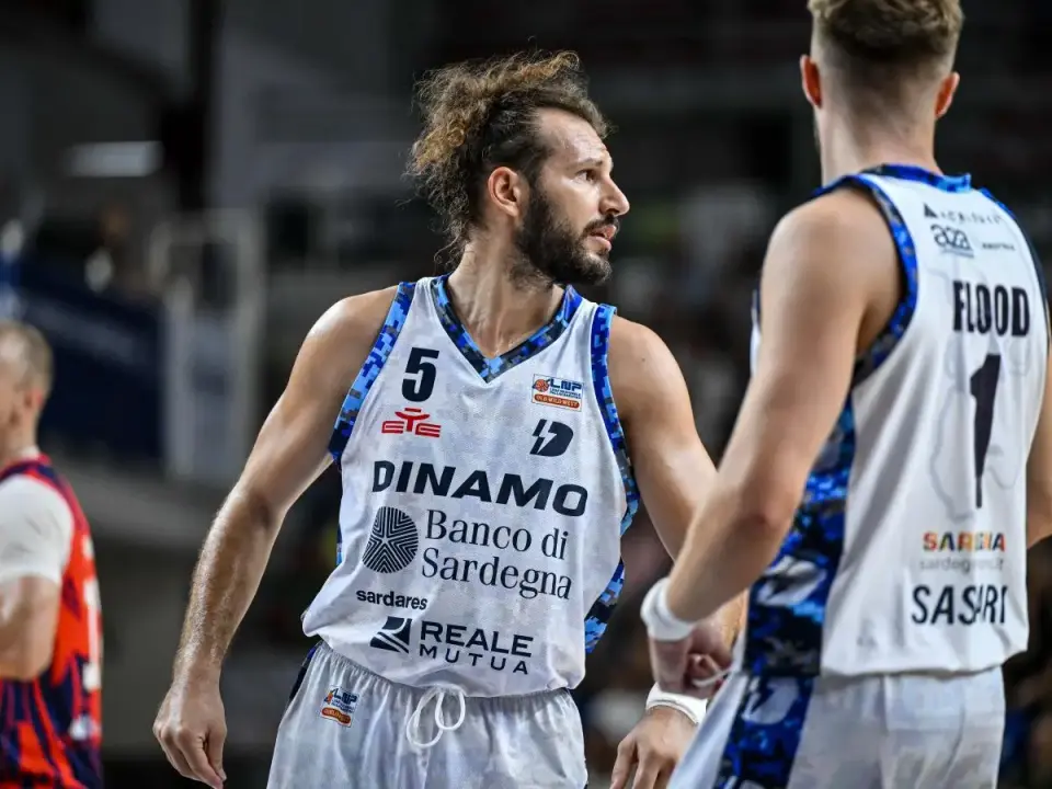 Copertina di Dinamo-Cento 80-70: Grande firma la prima vittoria in casa
