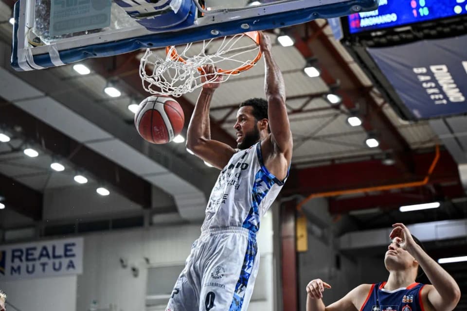 Copertina di Dinamo Sassari-Rimini: dove vederla in streaming, orario e diretta