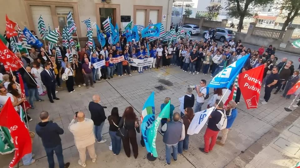 Copertina di Aou Sassari, i sindacati minacciano dimissioni di massa e protesta a Roma